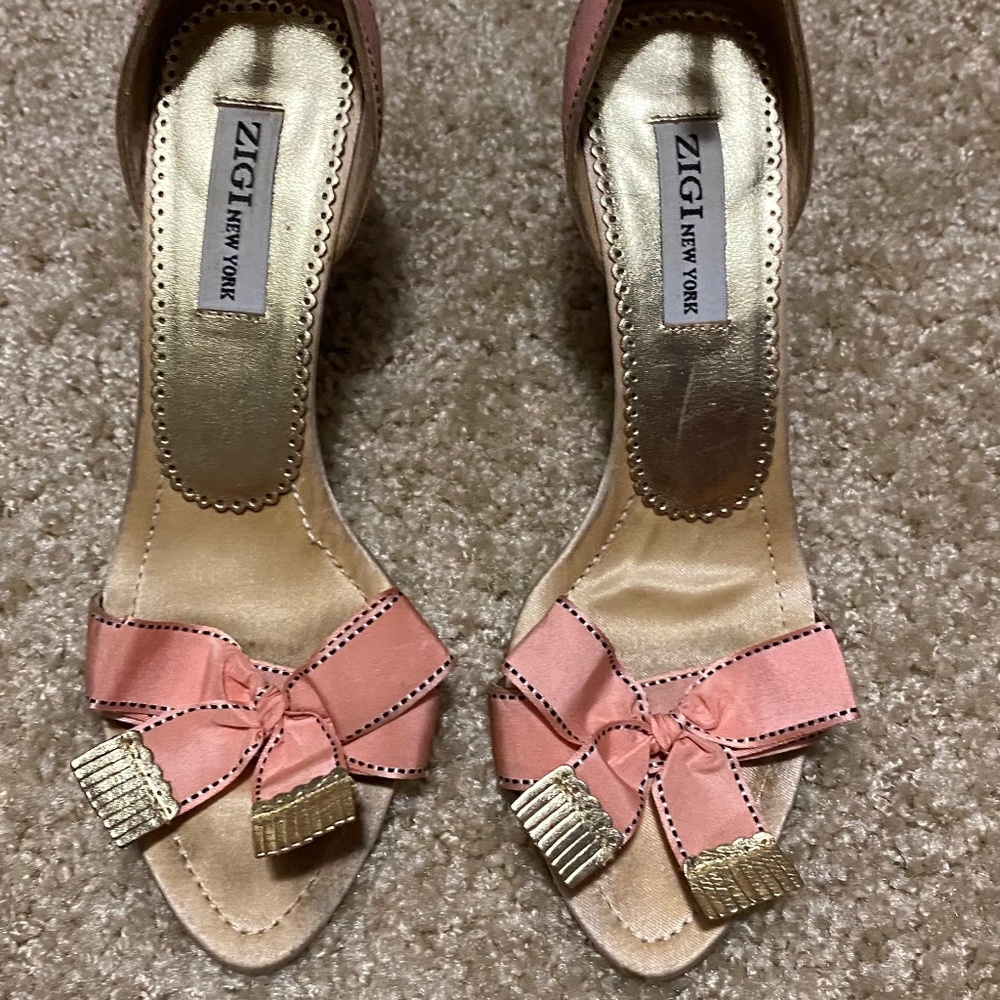 Dainty Peach Heels- ZIGI new york
